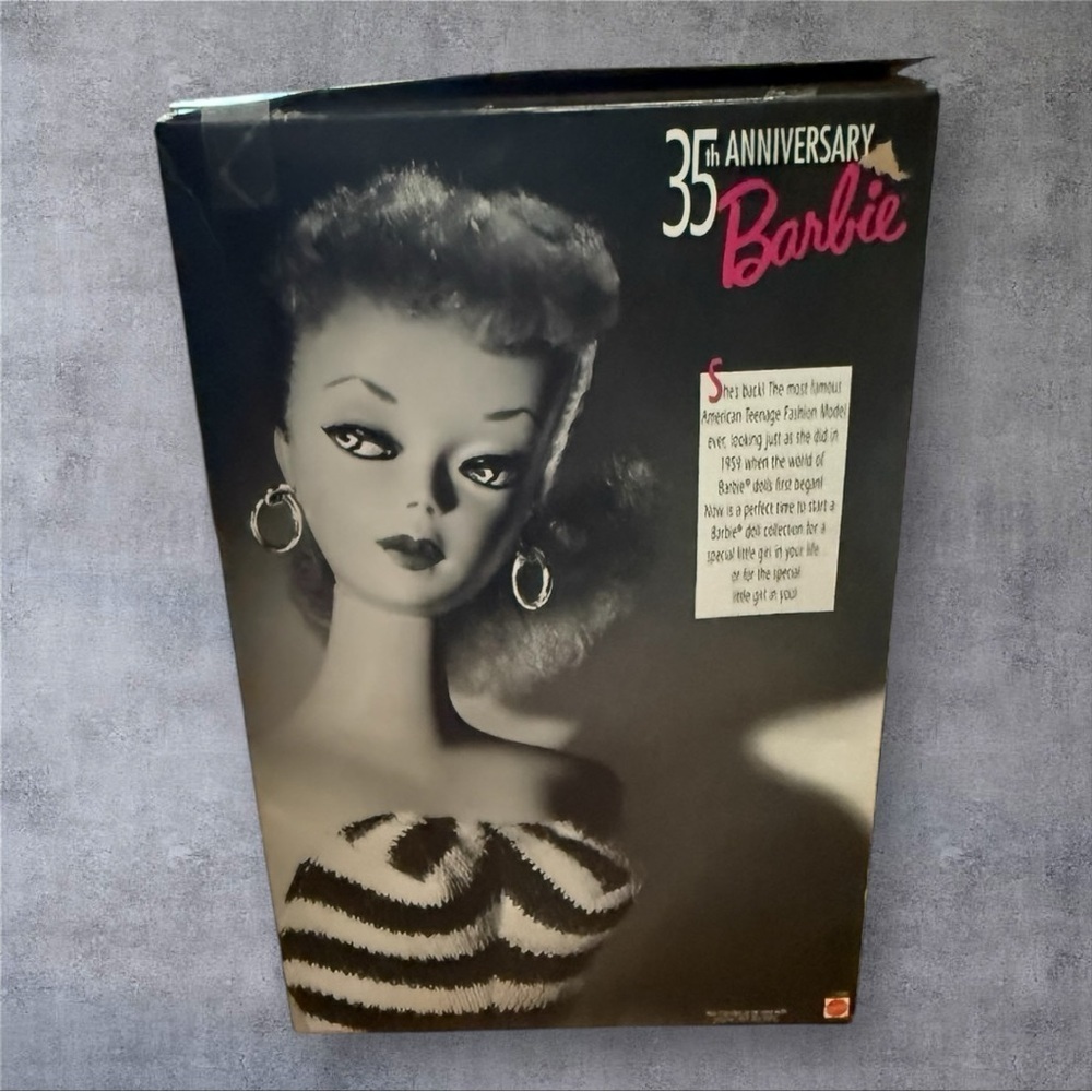 35th Anniversary Barbie - Special Edition Reproduction - New in Box - Picture 2 of 3